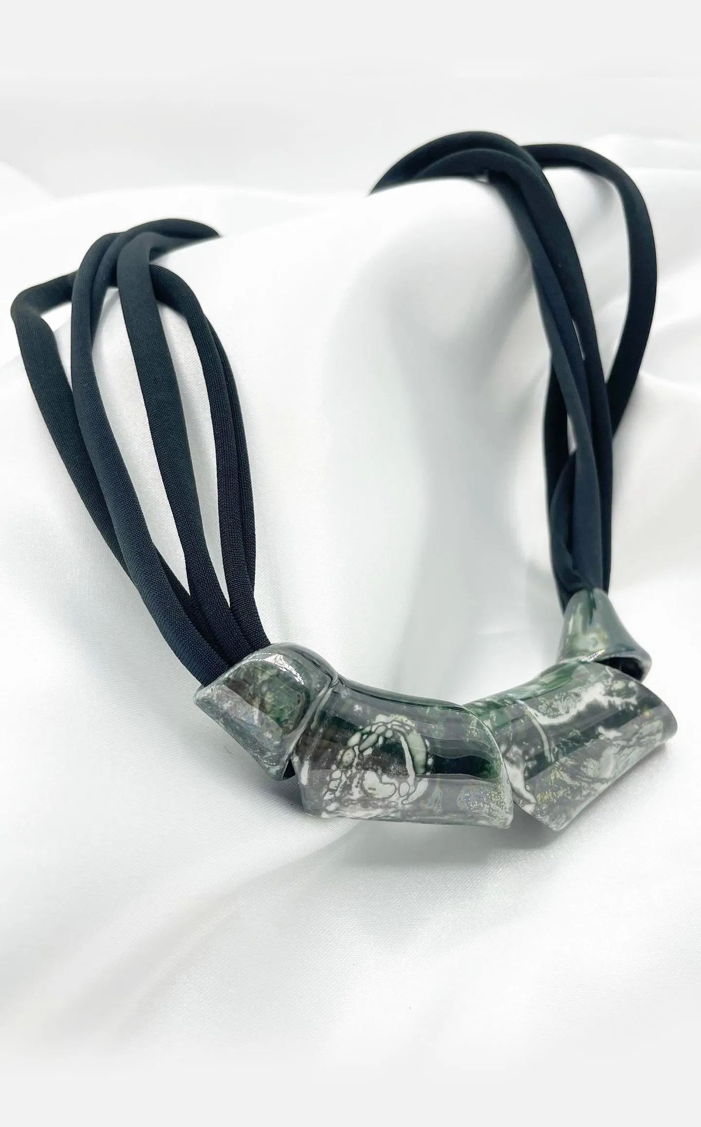 Collana Tortiglione verde - Dipinto a mano